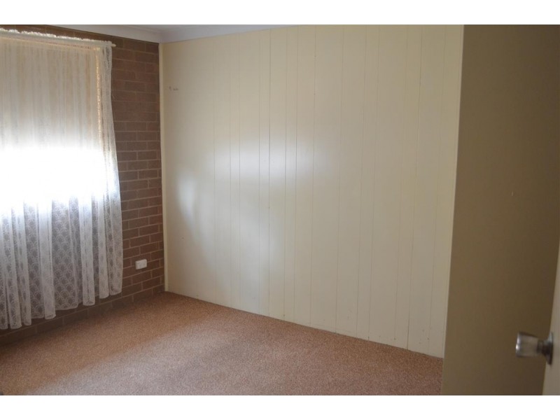 2/32 Bundara Crescent, Tumut NSW 2720