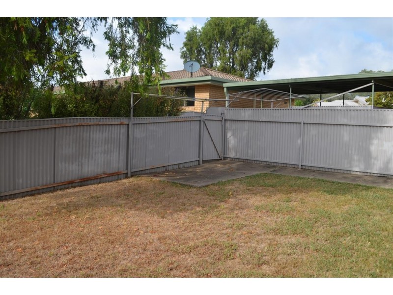 2/32 Bundara Crescent, Tumut NSW 2720