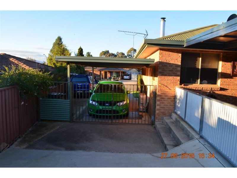 11 Bottlebrush Drive, Tumut NSW 2720