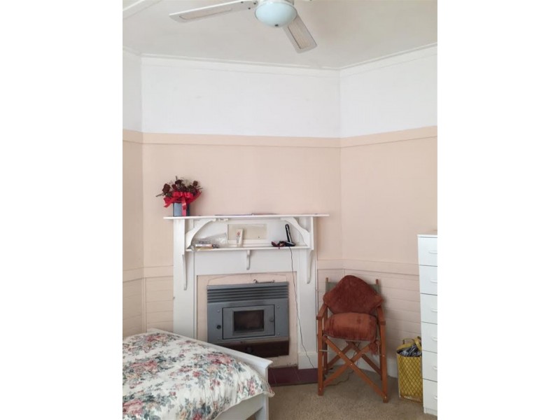12 Eurabbie Street, Batlow NSW 2730