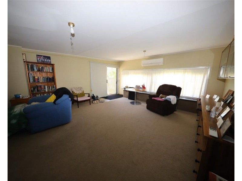 21 Kinred Street, Tumut NSW 2720