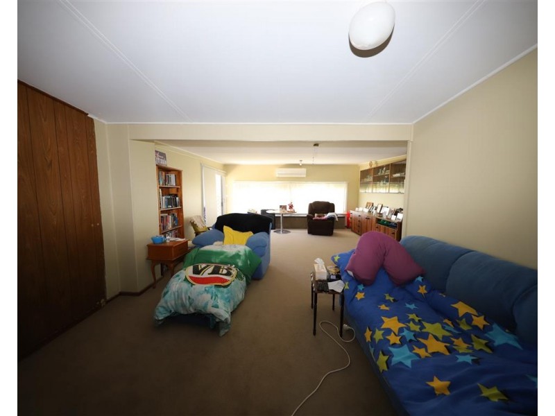 21 Kinred Street, Tumut NSW 2720