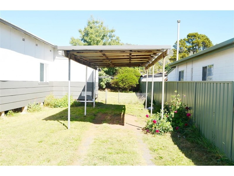 10 Leaburn Avenue, Batlow NSW 2730