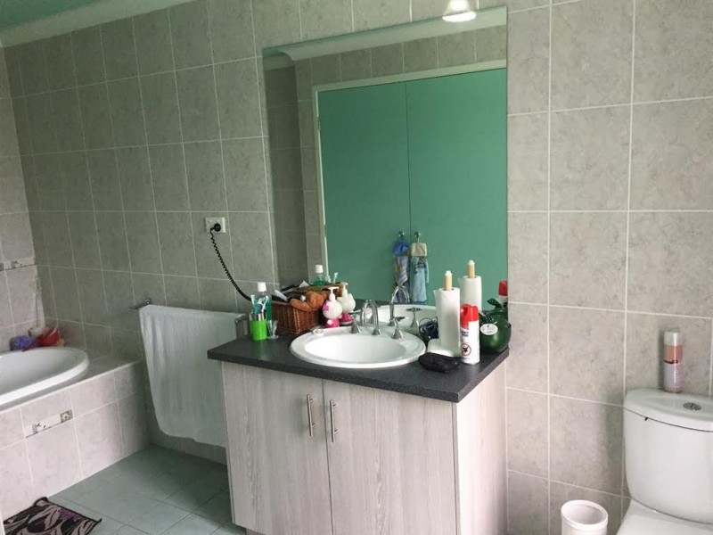 142 West Street, Gundagai NSW 2722