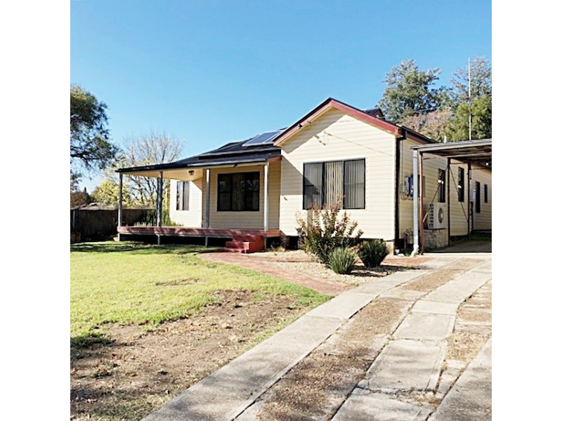 58 Sydney Street, Tumut NSW 2720