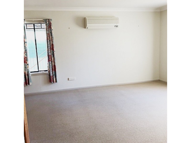 58 Sydney Street, Tumut NSW 2720