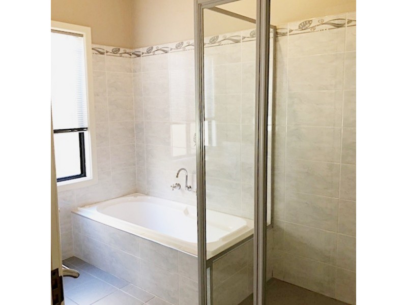 58 Sydney Street, Tumut NSW 2720