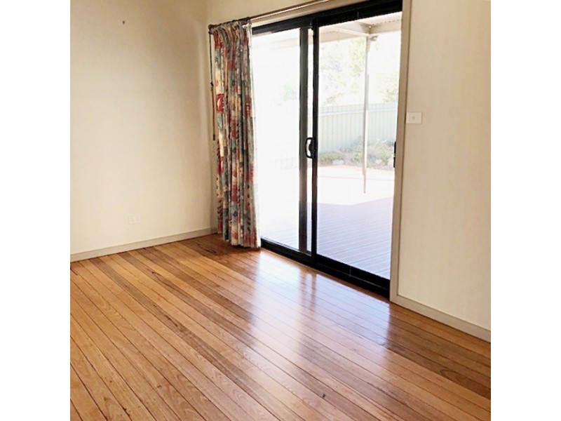 58 Sydney Street, Tumut NSW 2720