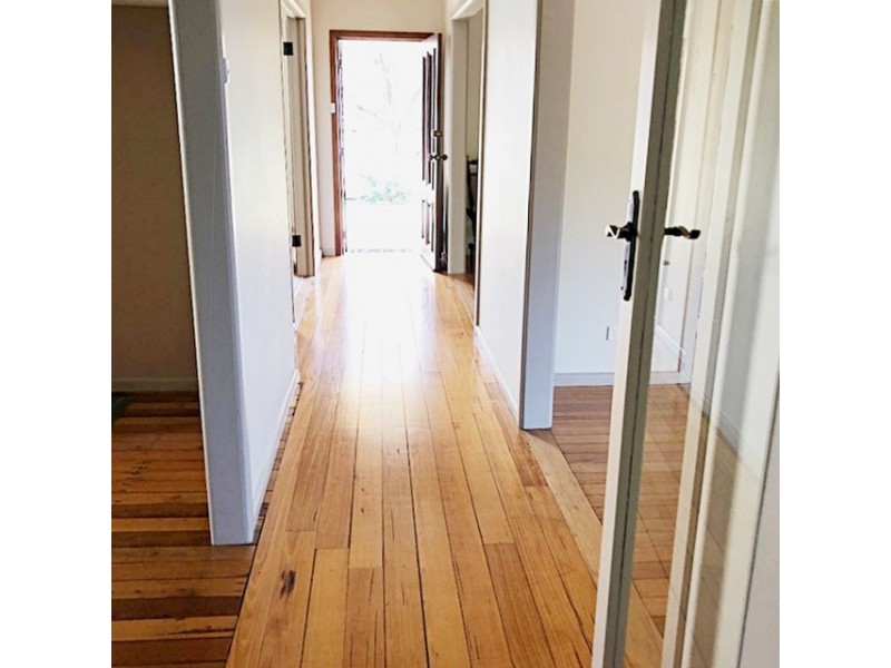 58 Sydney Street, Tumut NSW 2720