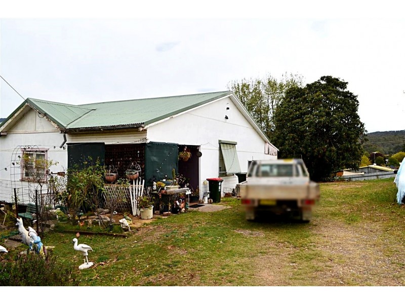 151 Lambie Street, Tumut NSW 2720