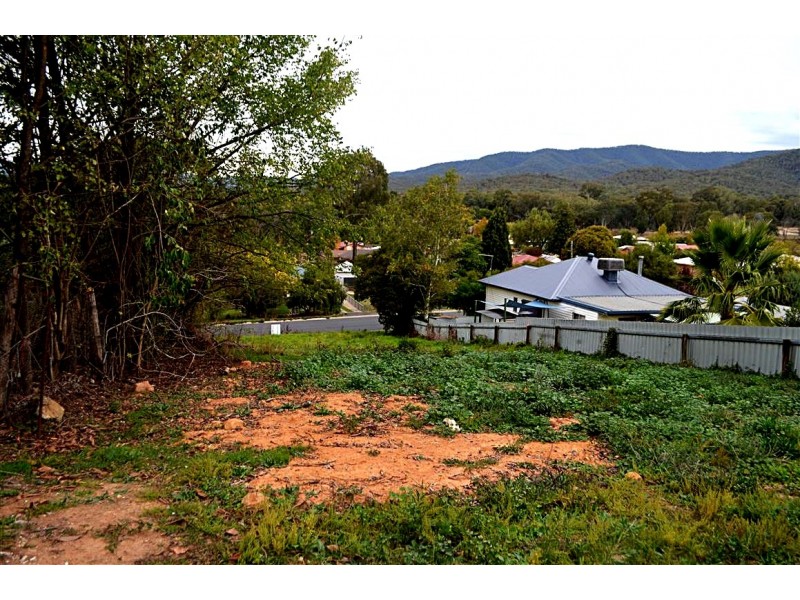 151 Lambie Street, Tumut NSW 2720