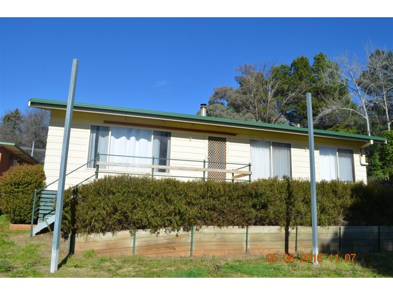 38 Bartoman Street, Batlow NSW 2730