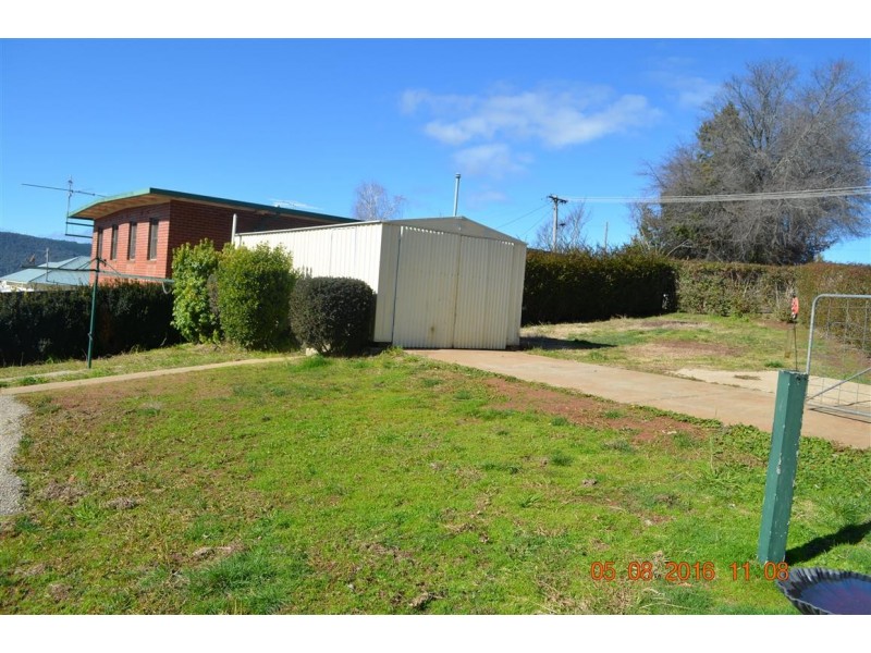 38 Bartoman Street, Batlow NSW 2730