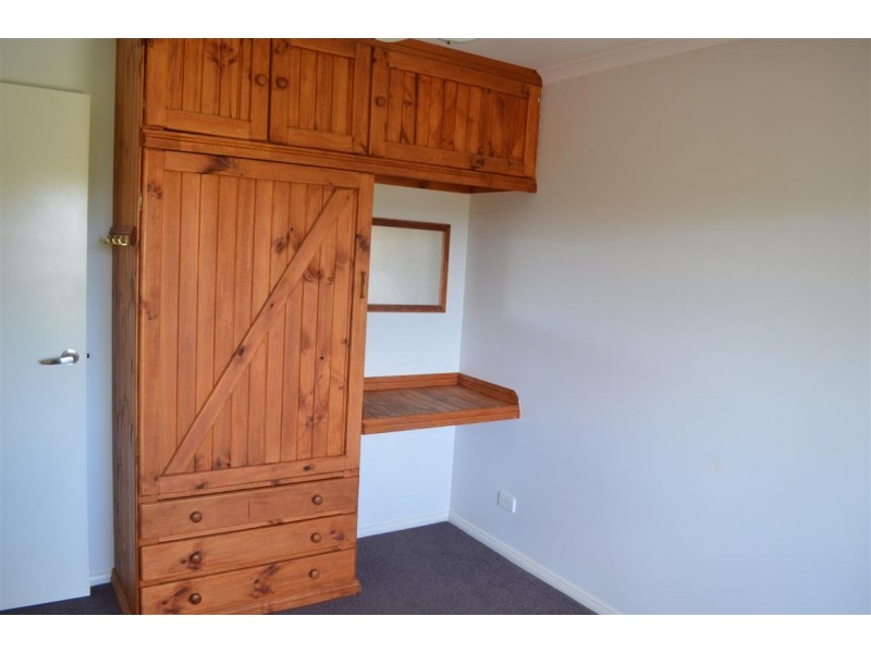 33 Booral Avenue, Tumut NSW 2720