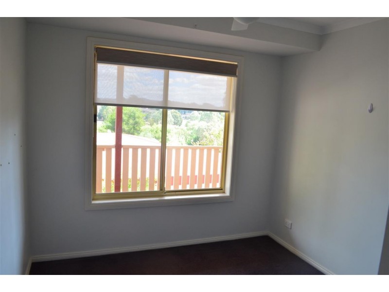 33 Booral Avenue, Tumut NSW 2720