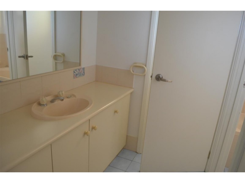 33 Booral Avenue, Tumut NSW 2720