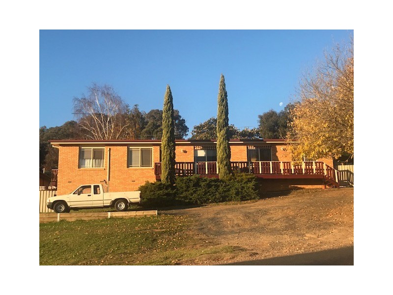 43 Booral Avenue, Tumut NSW 2720