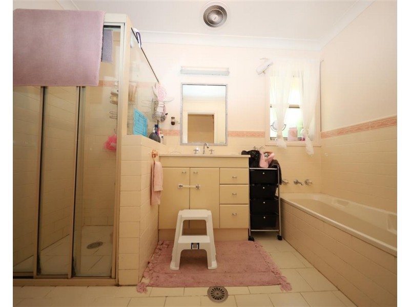 7 The Pavilion, Tumut NSW 2720