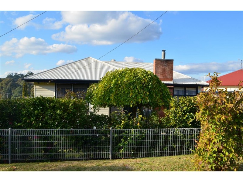 51 Bartlett Street, Batlow NSW 2730