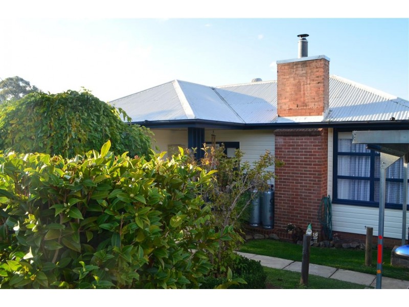 51 Bartlett Street, Batlow NSW 2730