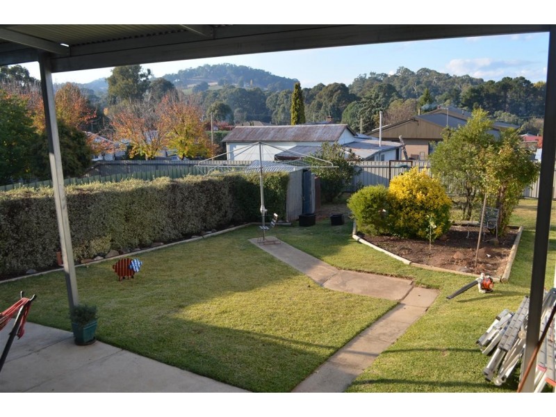 51 Bartlett Street, Batlow NSW 2730