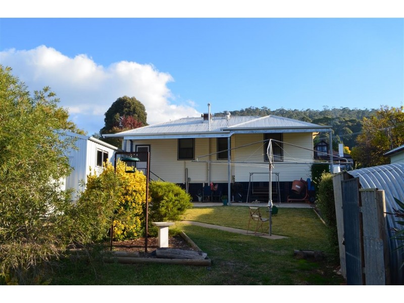 51 Bartlett Street, Batlow NSW 2730