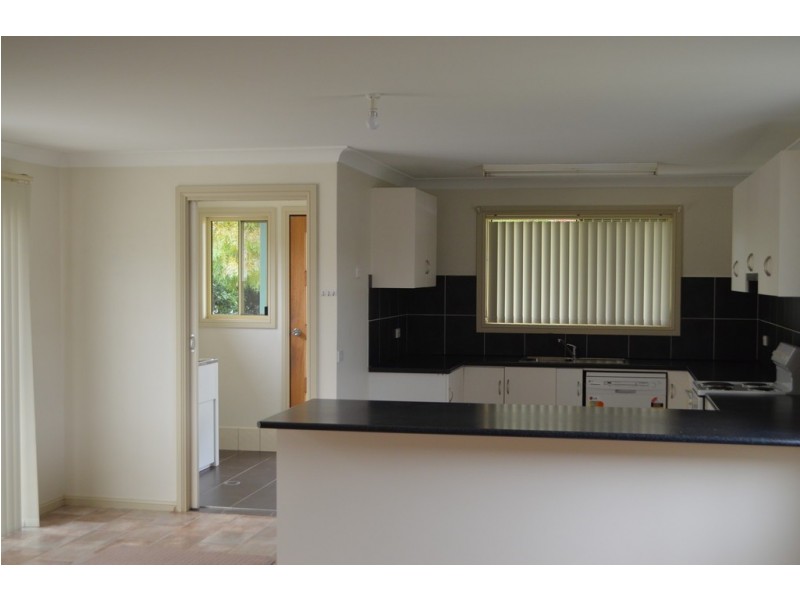 28 Cromwell Street, Adelong NSW 2729