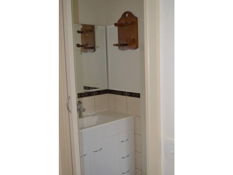 28 Cromwell Street, Adelong NSW 2729