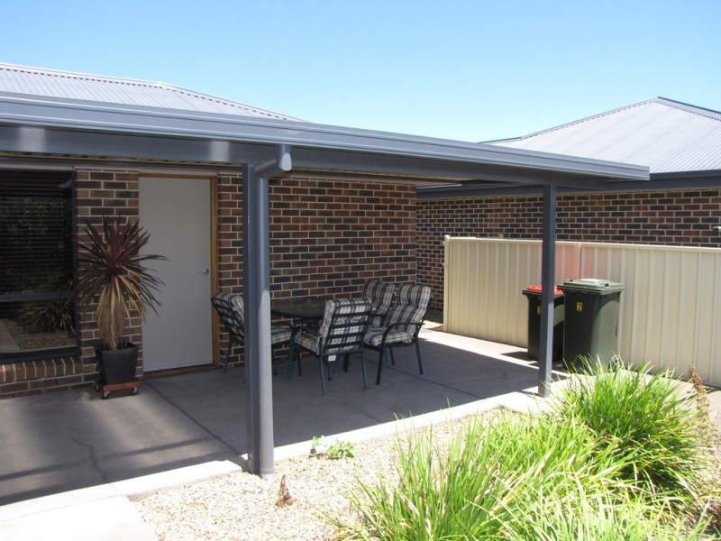 2/65 Broughton Street, Tumut NSW 2720