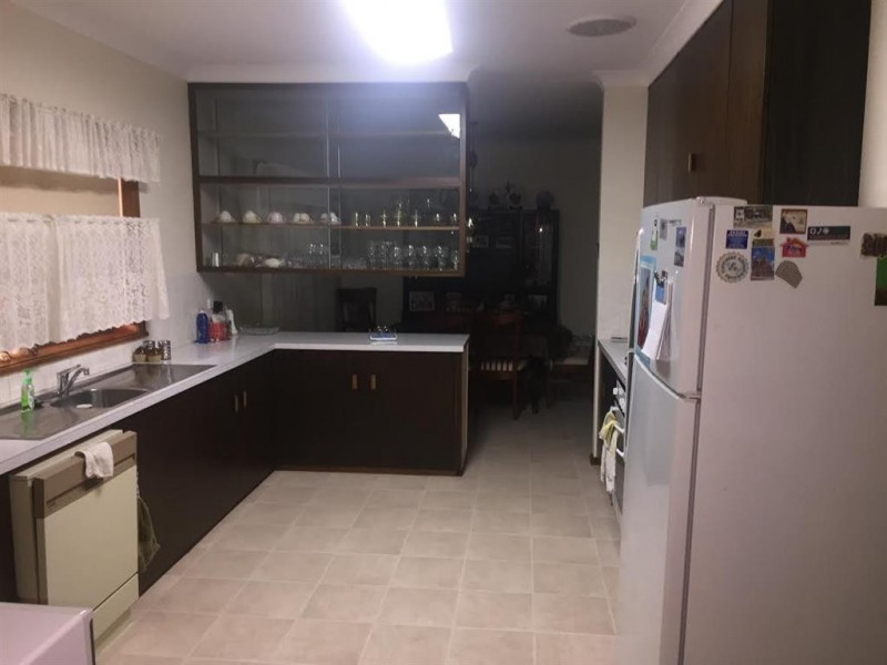 13 Highland Avenue, Tumut NSW 2720