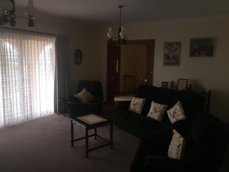 13 Highland Avenue, Tumut NSW 2720