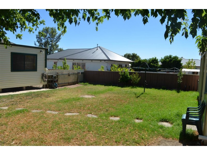 38 Herbert Street, Tumut NSW 2720
