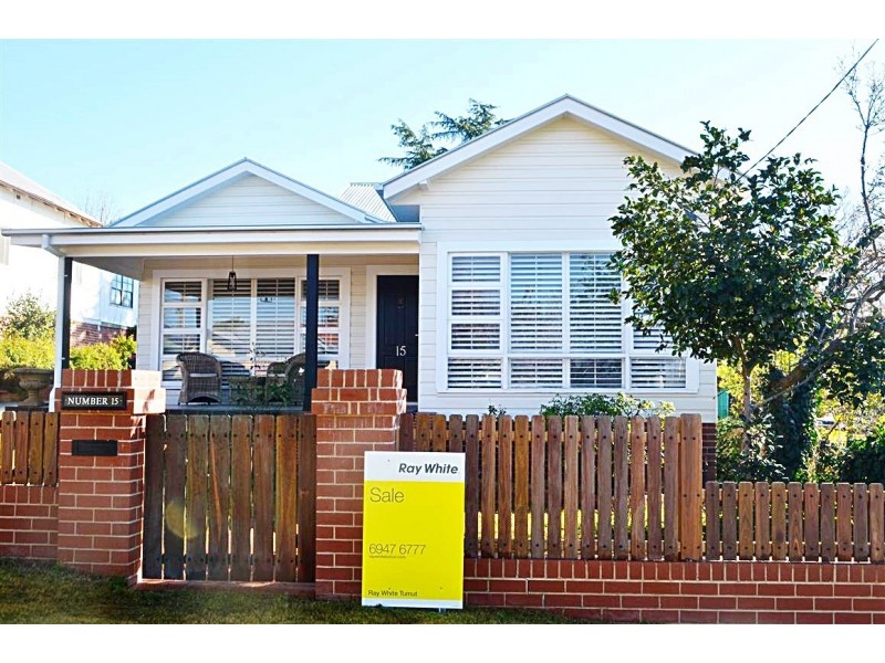 15 Clarke Street, Tumut NSW 2720