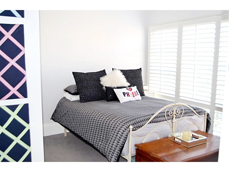 15 Clarke Street, Tumut NSW 2720