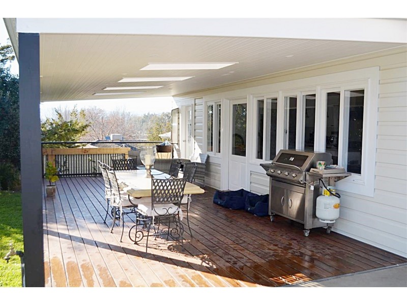 15 Clarke Street, Tumut NSW 2720