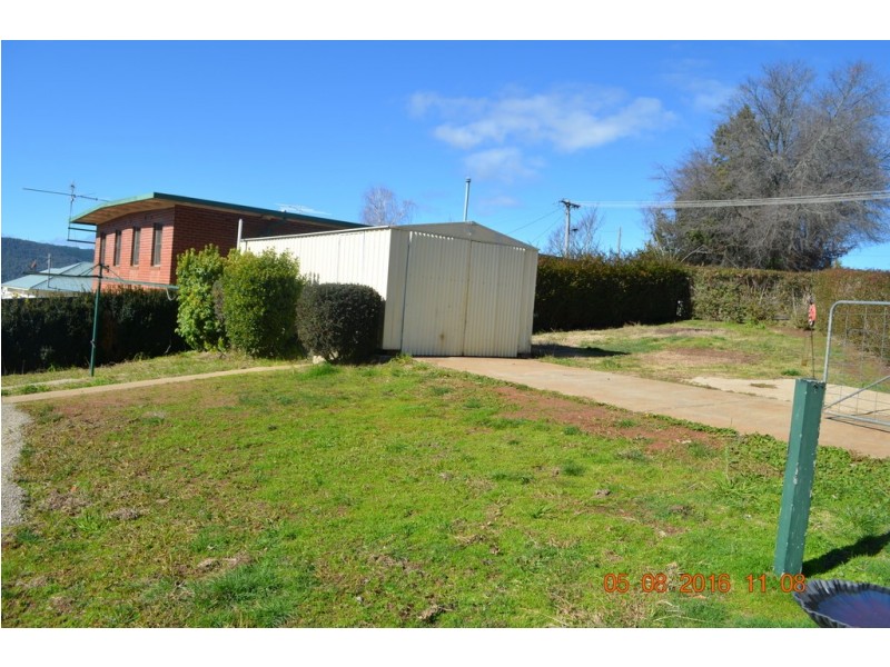 38 Bartoman Street, Batlow NSW 2730
