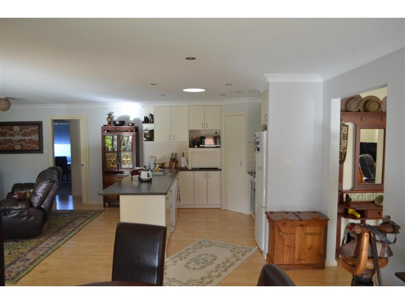 37-39 Campbell Street, Adelong NSW 2729