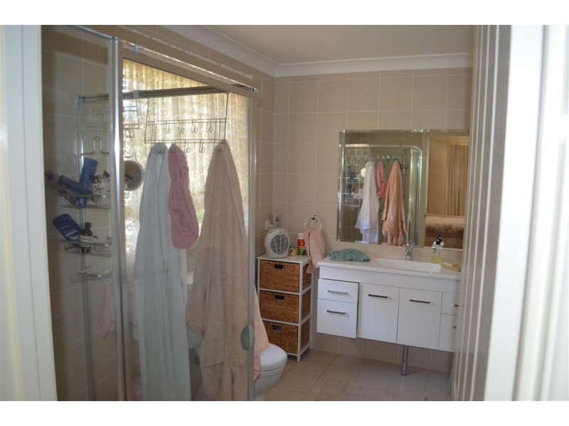 37-39 Campbell Street, Adelong NSW 2729