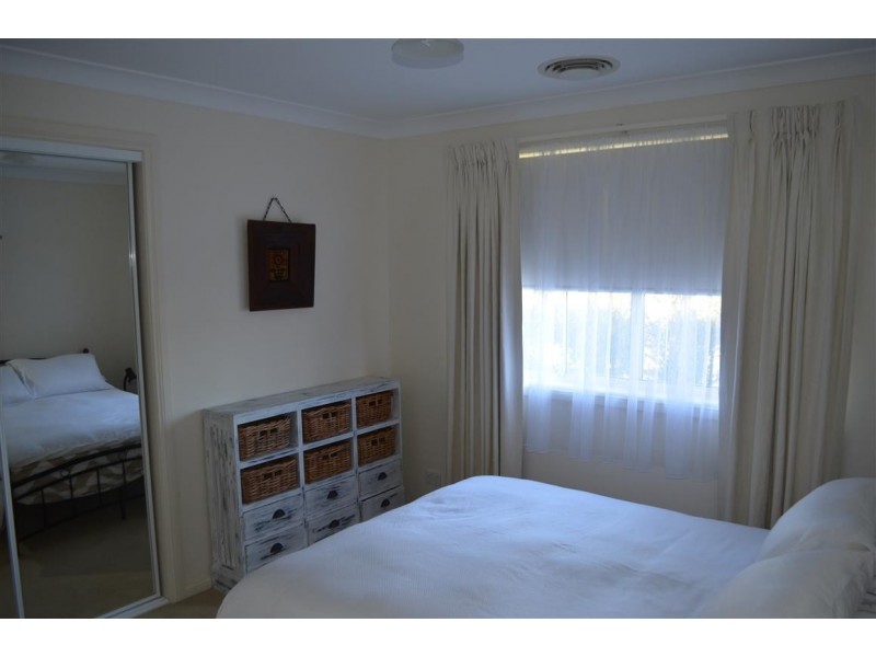 37-39 Campbell Street, Adelong NSW 2729