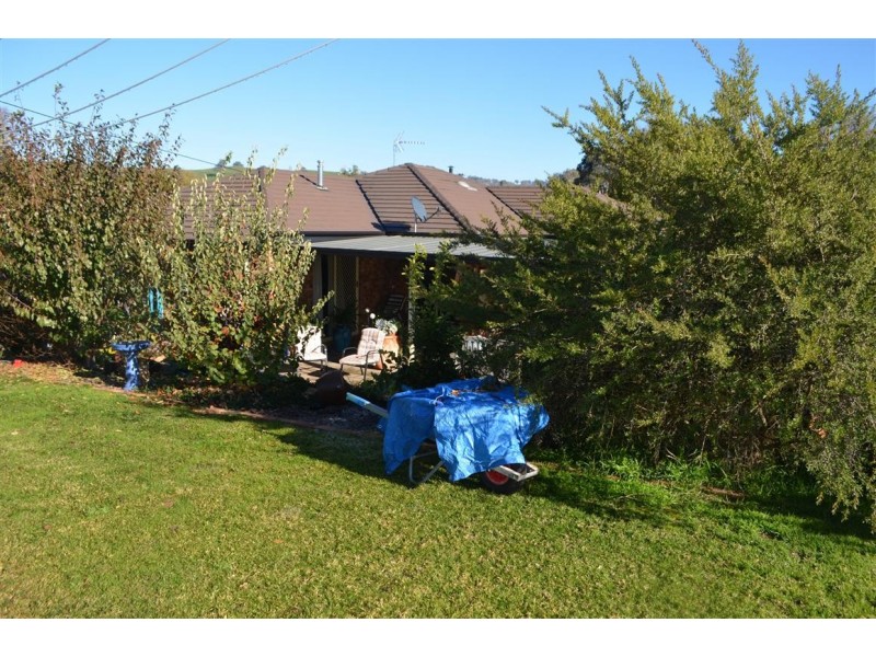 37-39 Campbell Street, Adelong NSW 2729