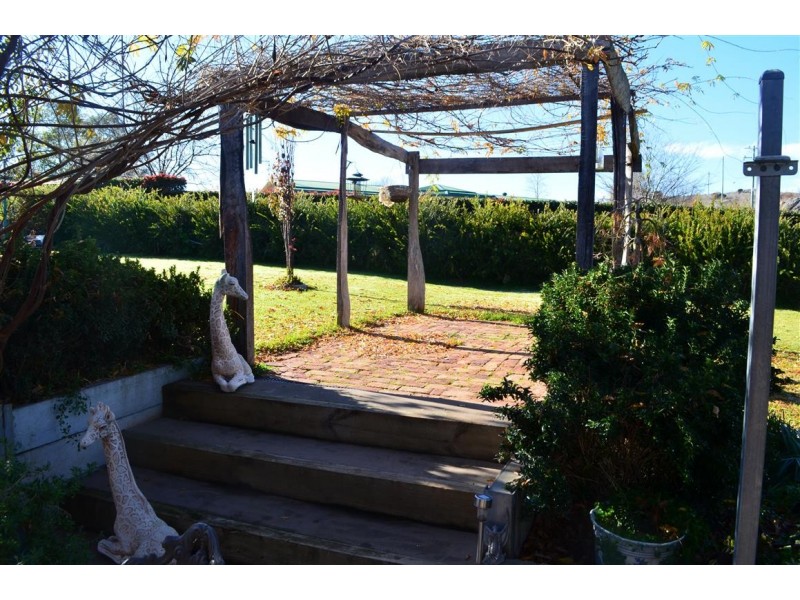 37-39 Campbell Street, Adelong NSW 2729