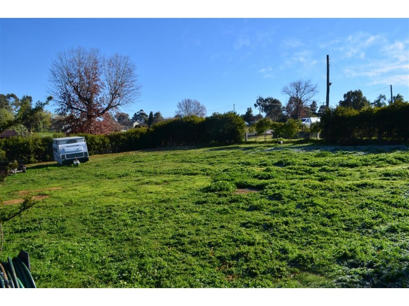 37-39 Campbell Street, Adelong NSW 2729