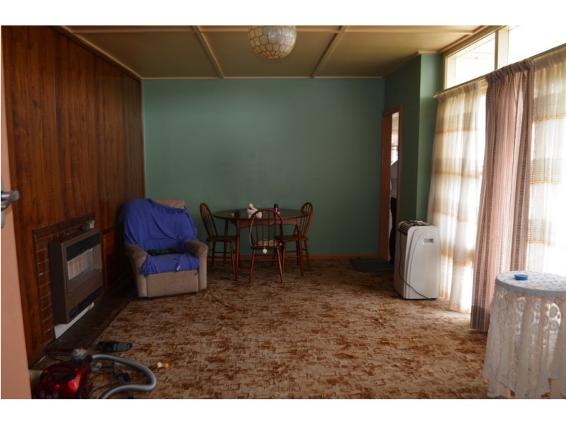 4 Colwell Street, Tumut NSW 2720