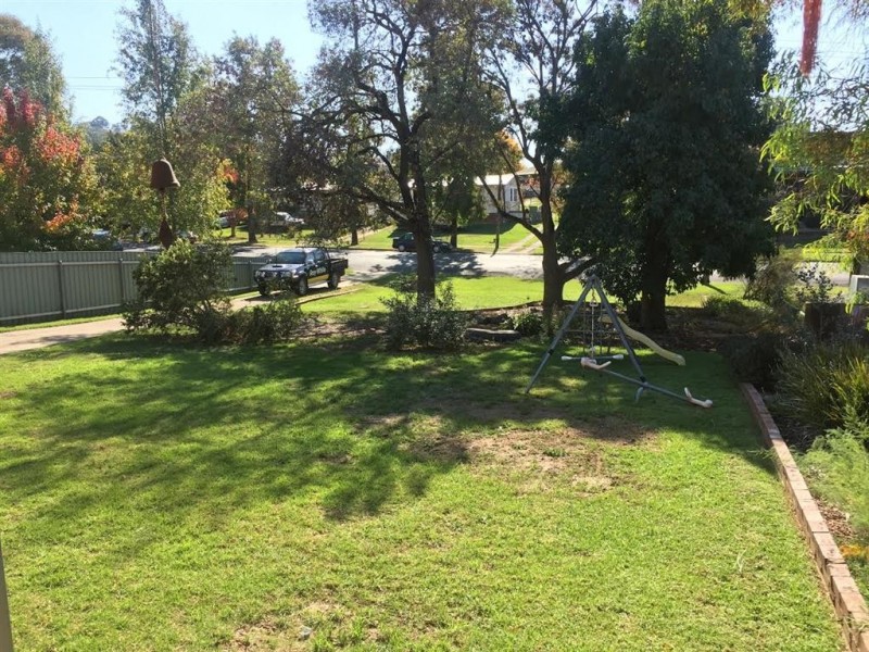 58 Sydney Street, Tumut NSW 2720