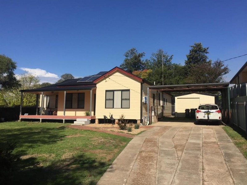58 Sydney Street, Tumut NSW 2720