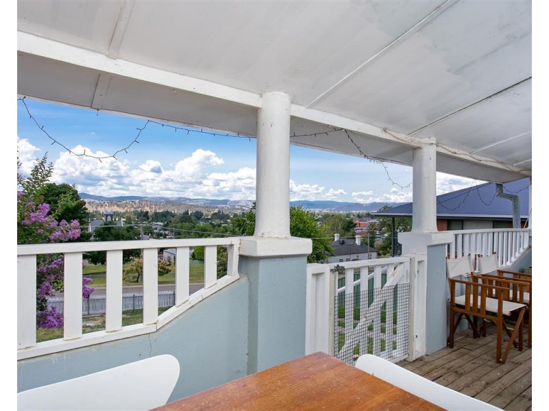 31 Simpson Street, Tumut NSW 2720