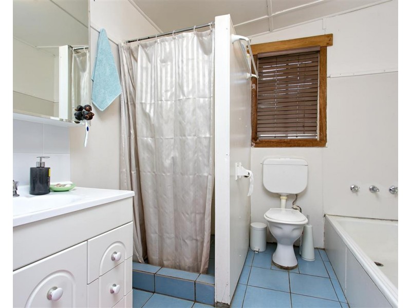 31 Simpson Street, Tumut NSW 2720