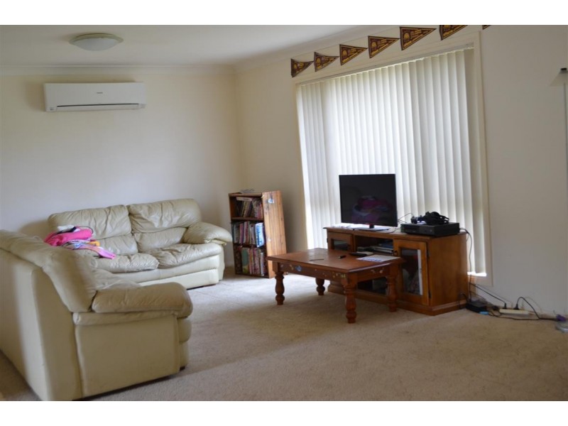 2 Cromwell Street, Adelong NSW 2729