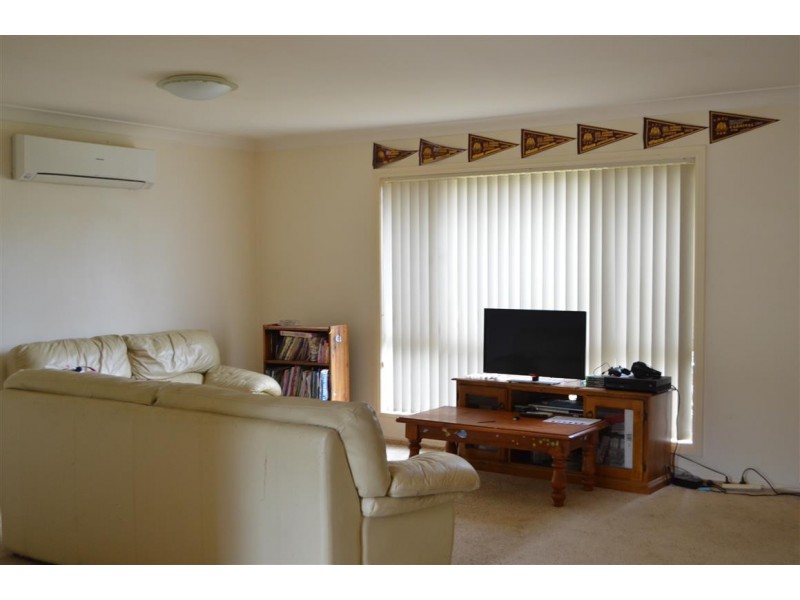 2 Cromwell Street, Adelong NSW 2729