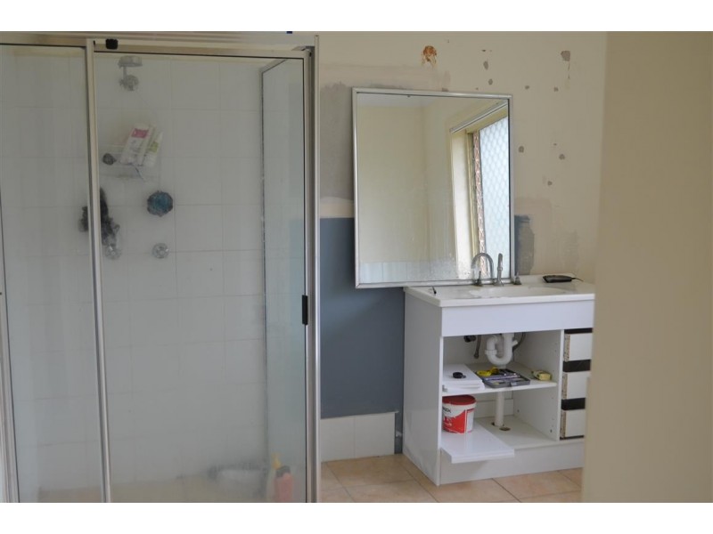 2 Cromwell Street, Adelong NSW 2729